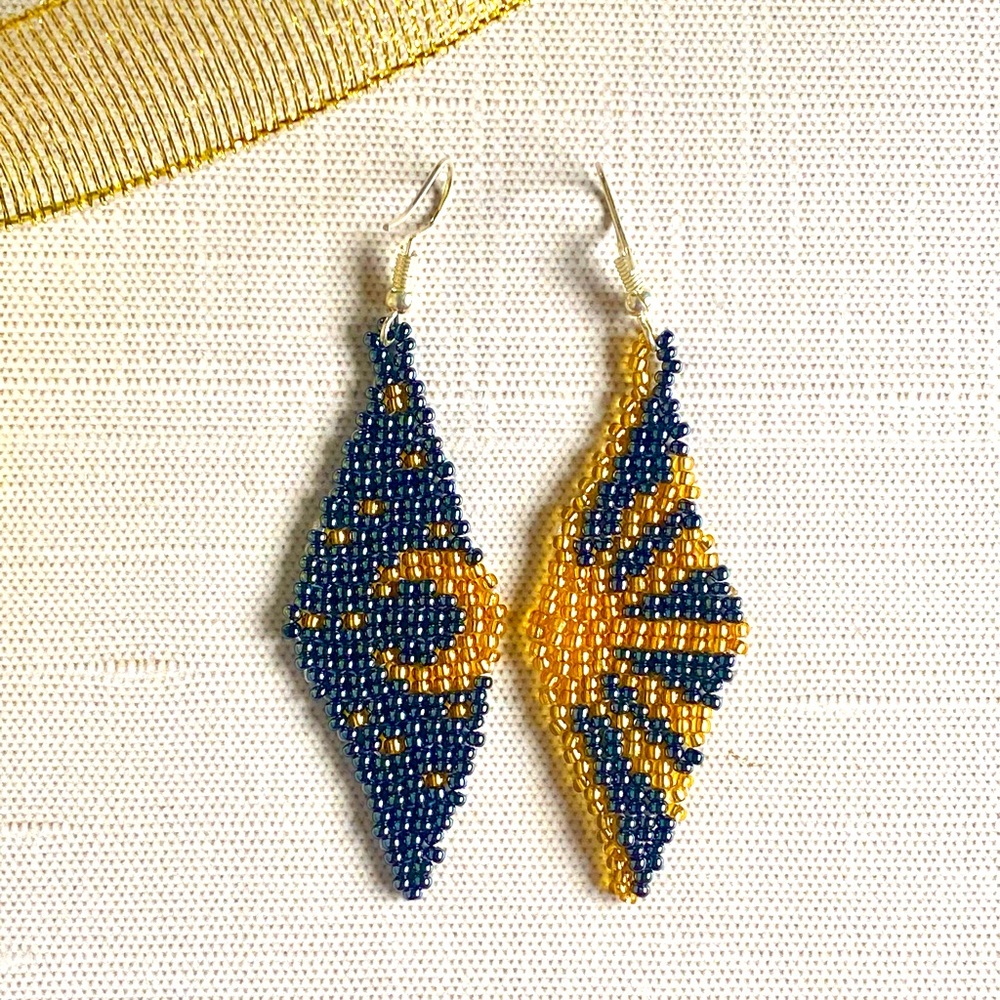 Eclipse Earrings - Picture 1 of 2